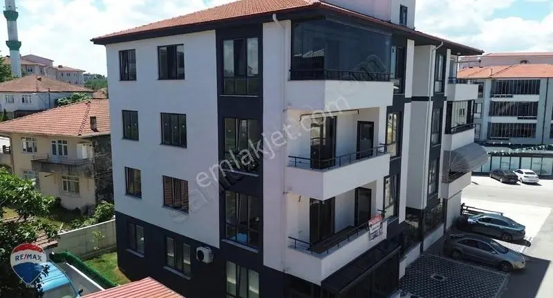 Remax Mavi Rıdvan Gedikten Ferizli Kemalpaşada Sıfır 3+1 Daire