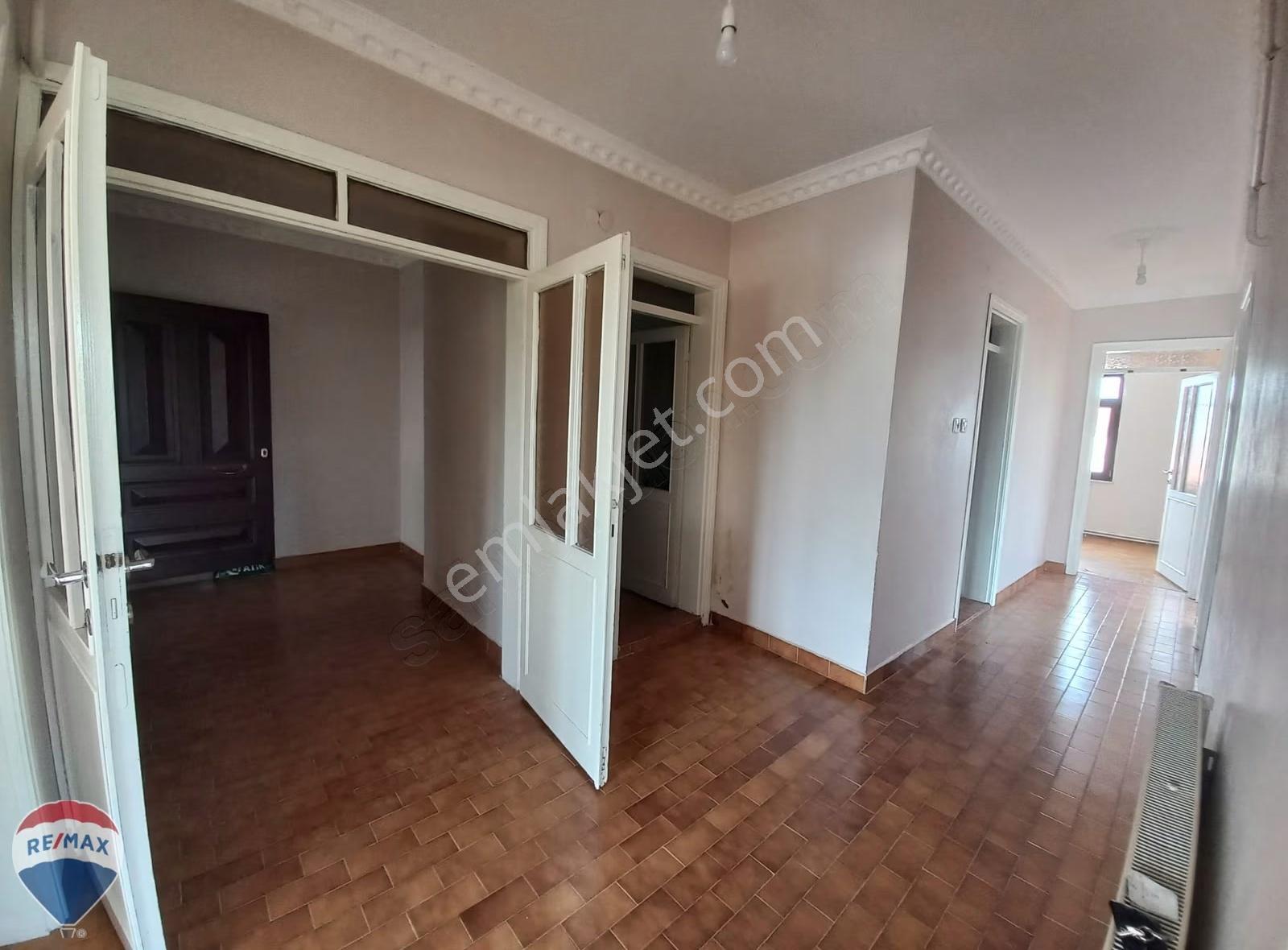 Remax Mavi-patateshali-caddeüzeri Nezih Aileapt Bakımlı Geniş3+1 - Görsel 32