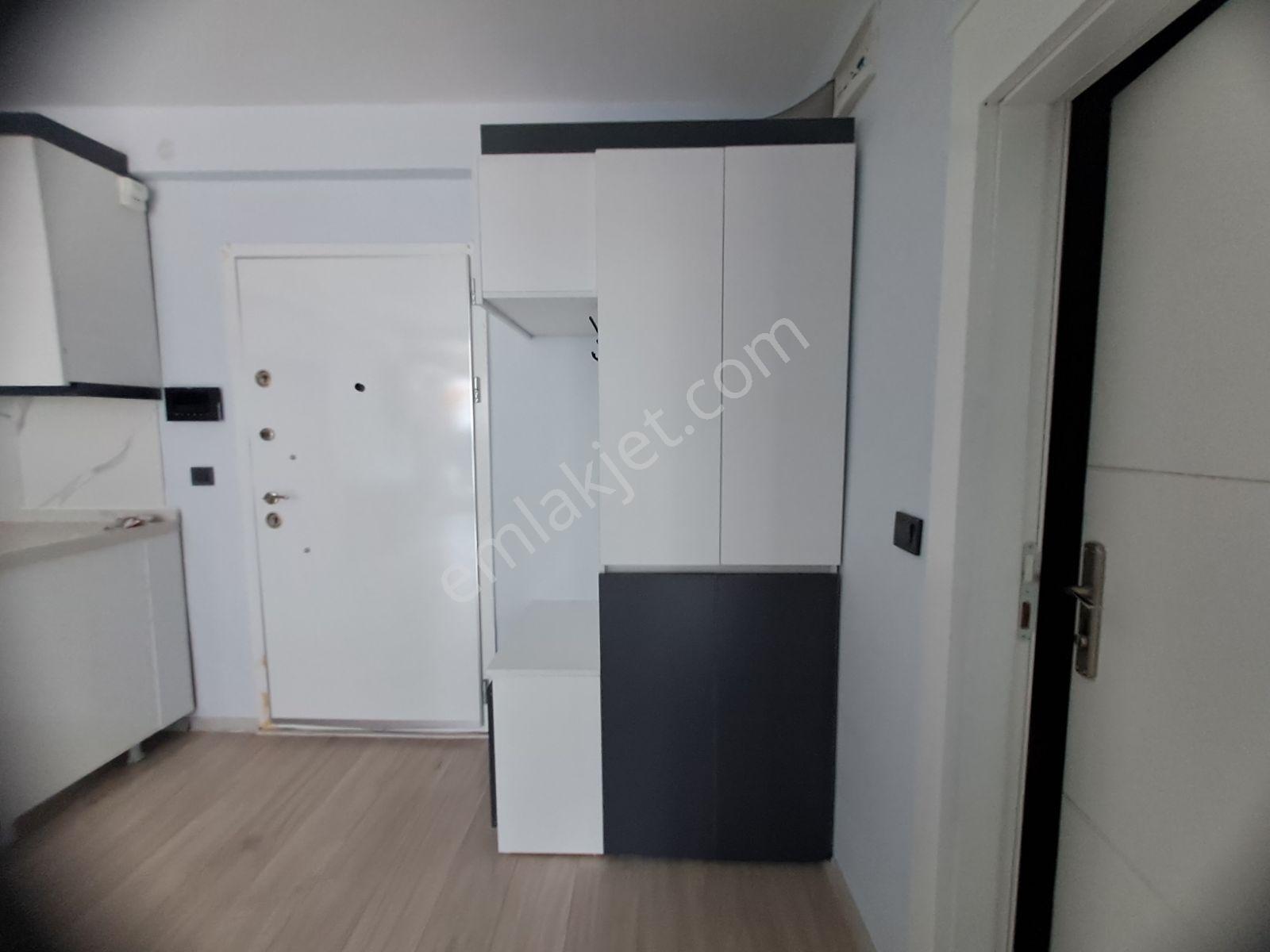 Alaçati Gayrimenkulden Incek'te Kiralik Eşyasız 1+1 Daire - Görsel 27