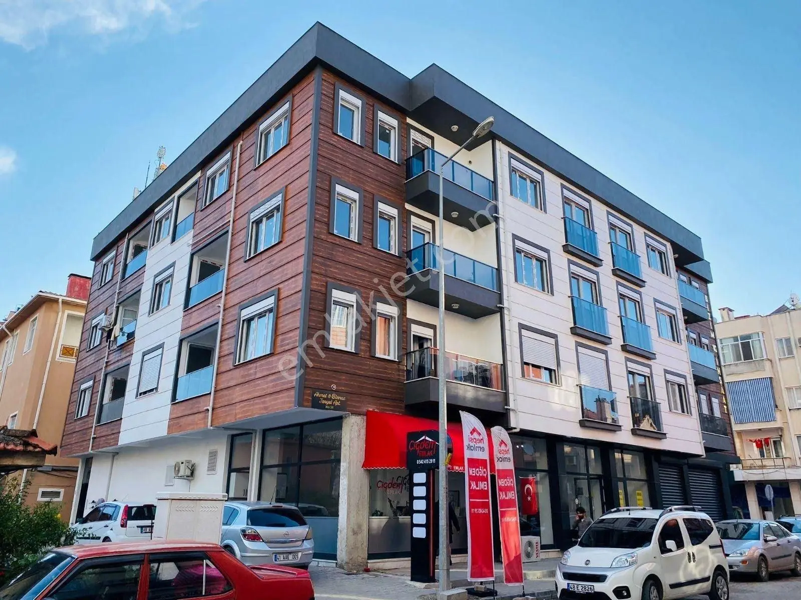 Dalaman Merkez'de Kiracılı Satılık 2+1 Yatırımlık Daire