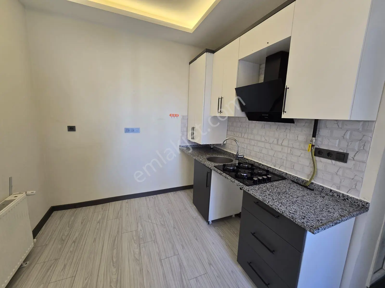 Metro Yakını Herşey Dahil İçi Full Yapılı Kiralık 1+1 Daire - Görsel 2