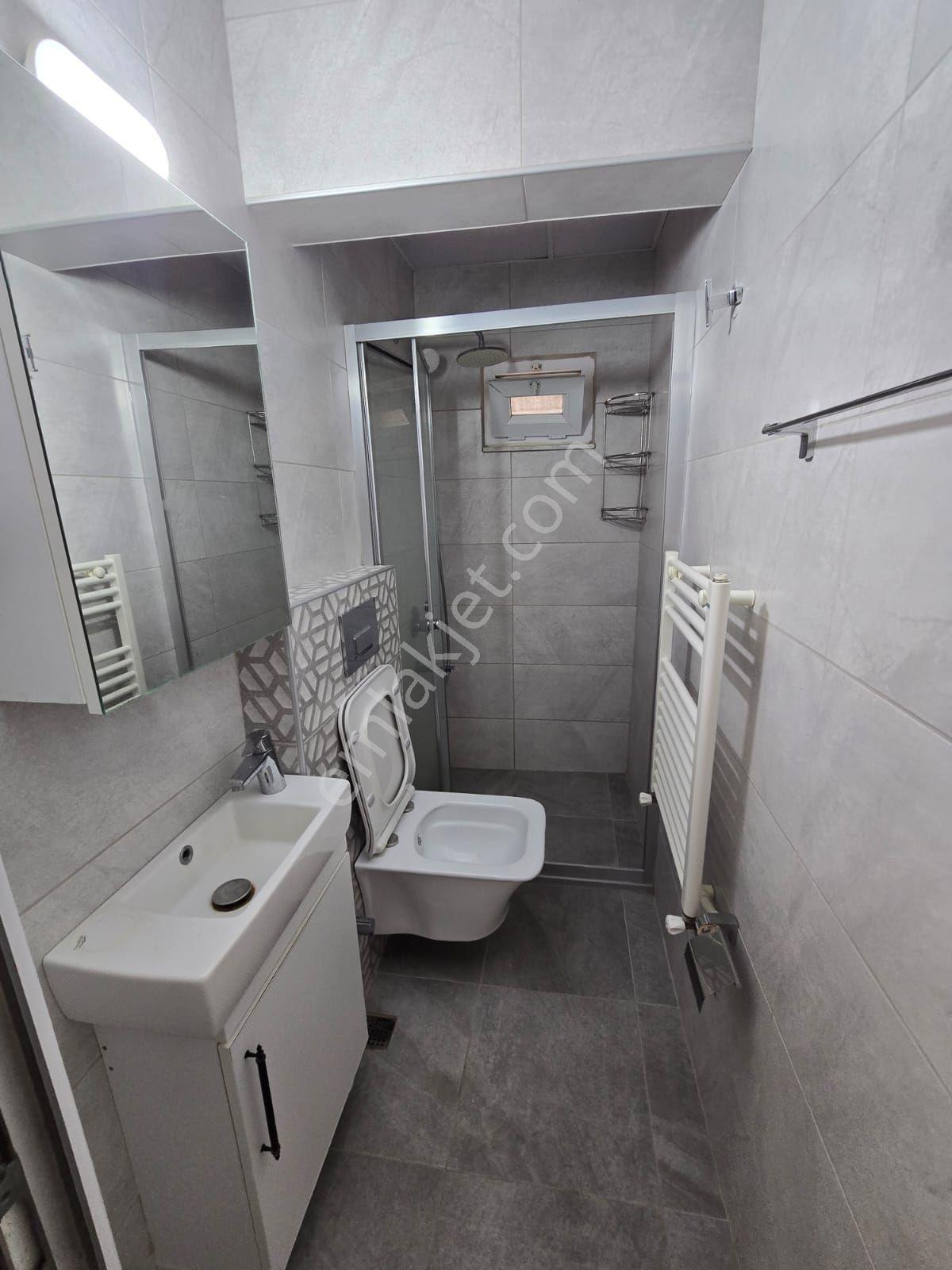 Metro Yakını Herşey Dahil İçi Full Yapılı Kiralık 1+1 Daire - Görsel 4