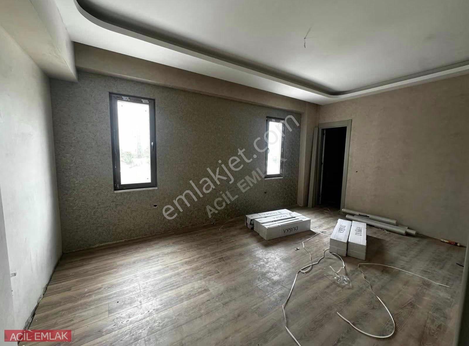 Acil Emlak Güvencesiyle Akpıyarda 4+1 Site İçerisinde Lüks Daire - Görsel 2