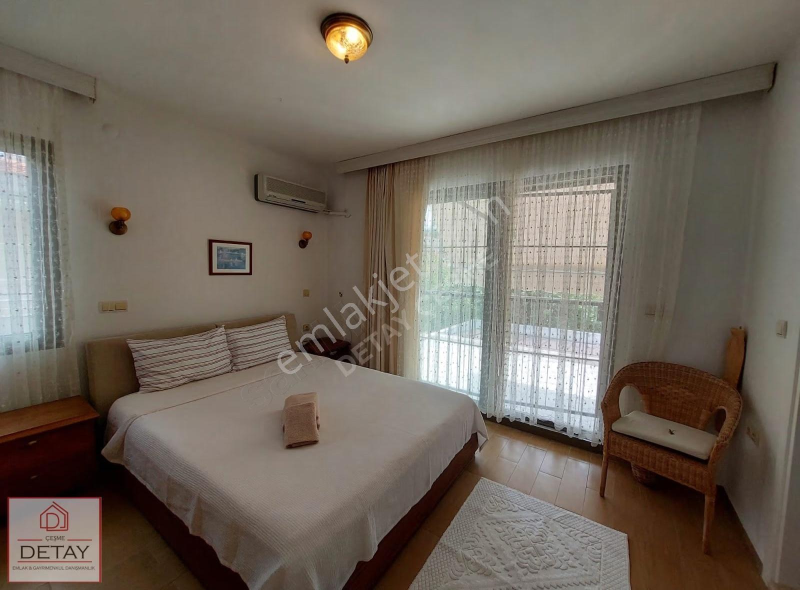 Alaçatı Merkezde Eşyalı Kiralık 3+1 Villa (200m² Bahçe) - Görsel 24