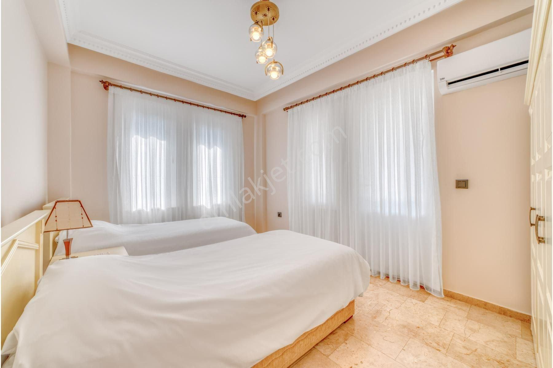 Alanya Kargıcakta Deniz Ve Şehir Manzaralı 3+1 Satılık Villa - Görsel 18