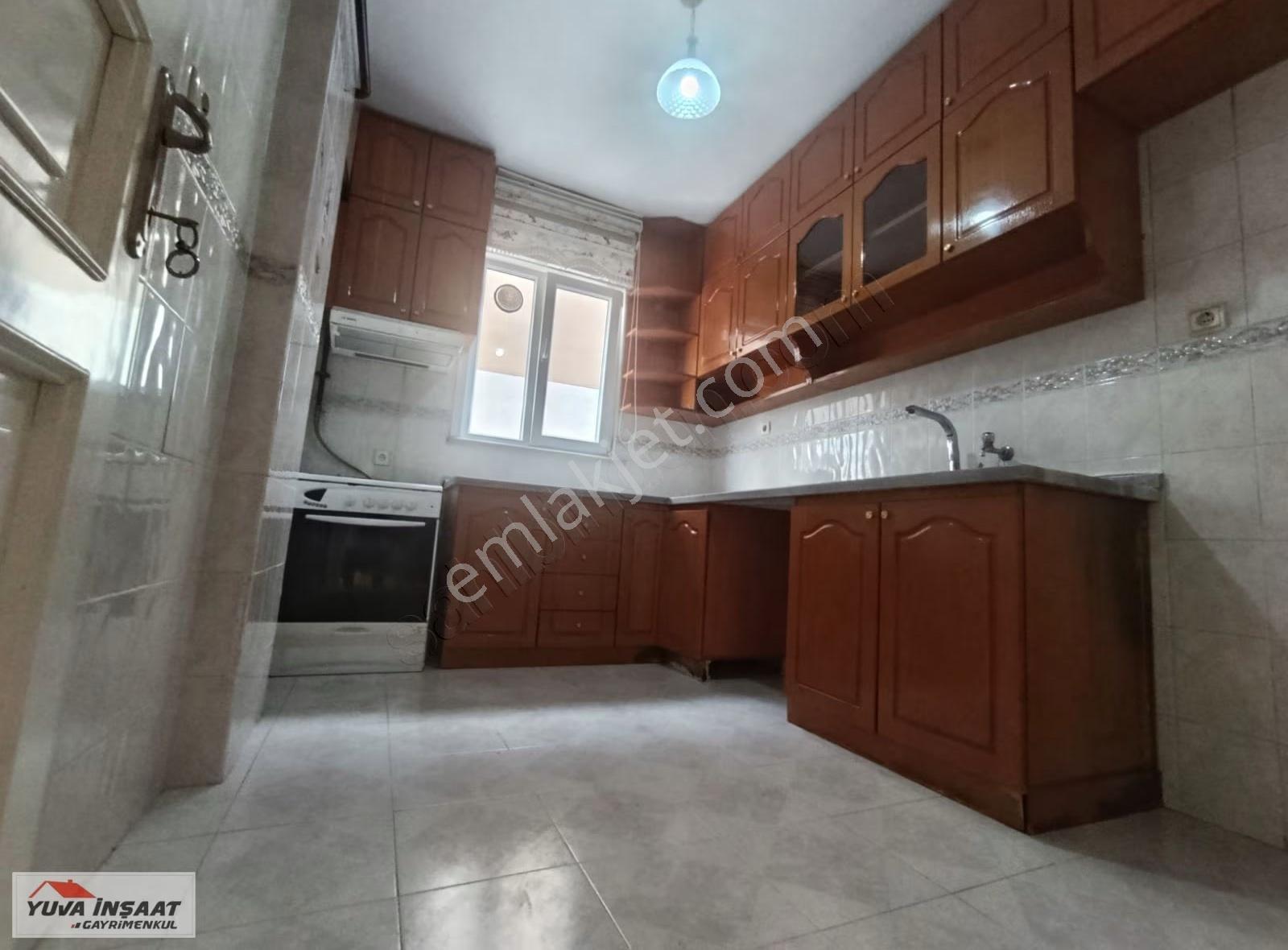 Darıca Osman Gazi De 3+1 Cadde Üzerinde 145m² Ara Kat 2006 Yapım - Görsel 12