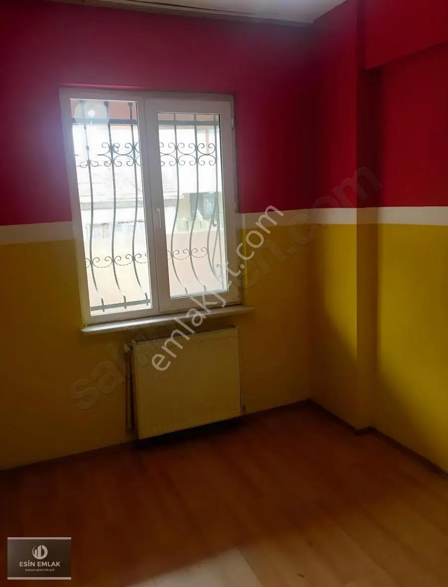 Topselvi Mah Balkonlu Ferah Geniş M2'li 3+1 Satılık Daire - Görsel 2