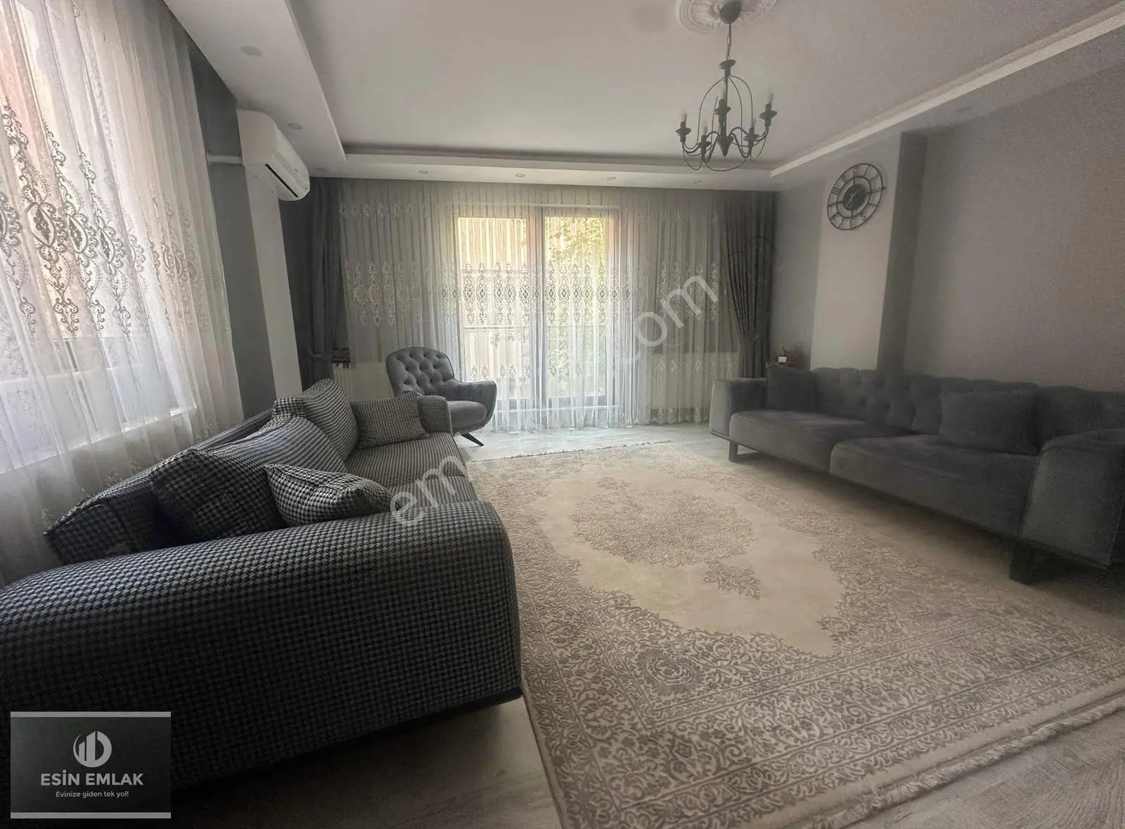 Tatlıkuyu Mah Balkonlu Geniş M2'li Ferah 4+1 Tersdubleks Daire - Görsel 3