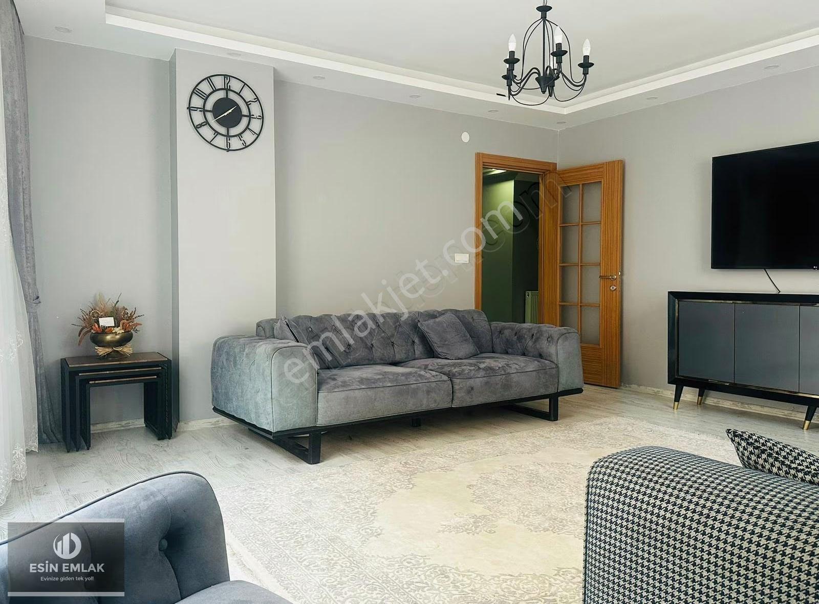 Tatlıkuyu Mah Balkonlu Geniş M2'li Ferah 4+1 Tersdubleks Daire - Görsel 18