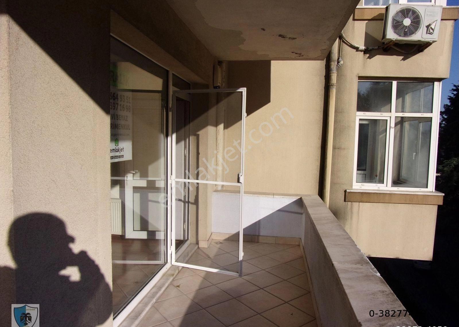 Tarabya Sanatçılar Sitesinde 3+1 140 Metrekare Bakımlılı Kiralık Daire - Görsel 13