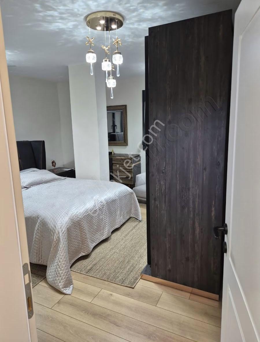 Ayvalık Altınova'da Denize Sıfır Full Eşyalı 5+1 Lüks Villa - Görsel 19