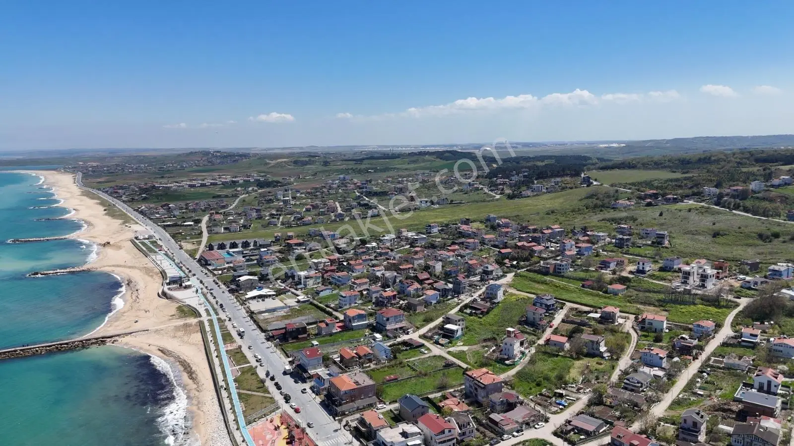 Arnavutköy Karaburun'da Sahil Konumunda Kiralık Villa - Görsel 2