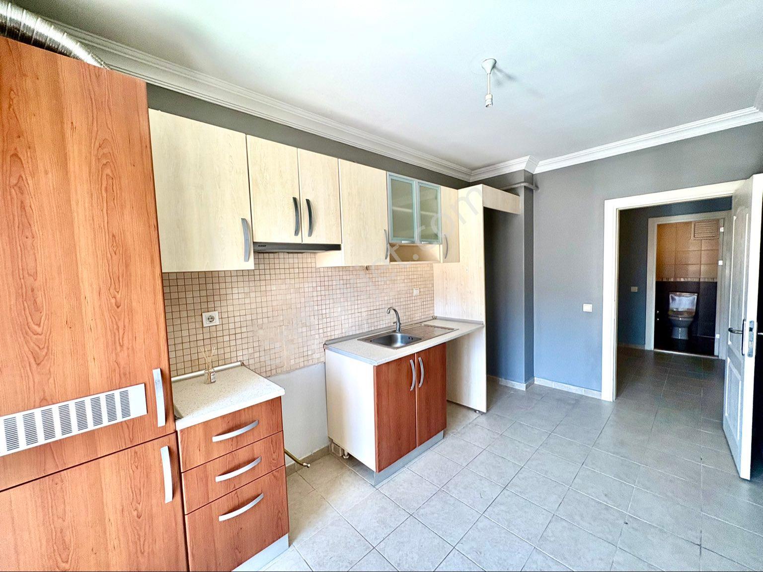 İztop Park Evleri 830 Ada Kiralık Havuz Cepheli Ara Kat 3+1 Daire - Görsel 10