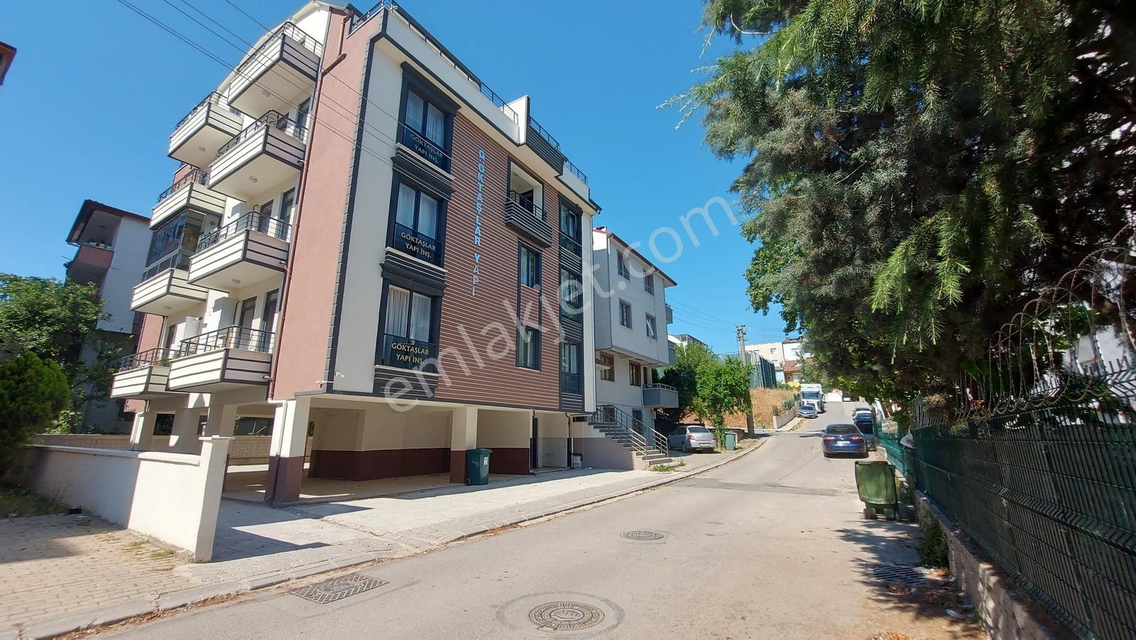 Körfez Güney Mahallesi Satılık Ön Cephe 2+1 Sıfır Dubleks Daire
