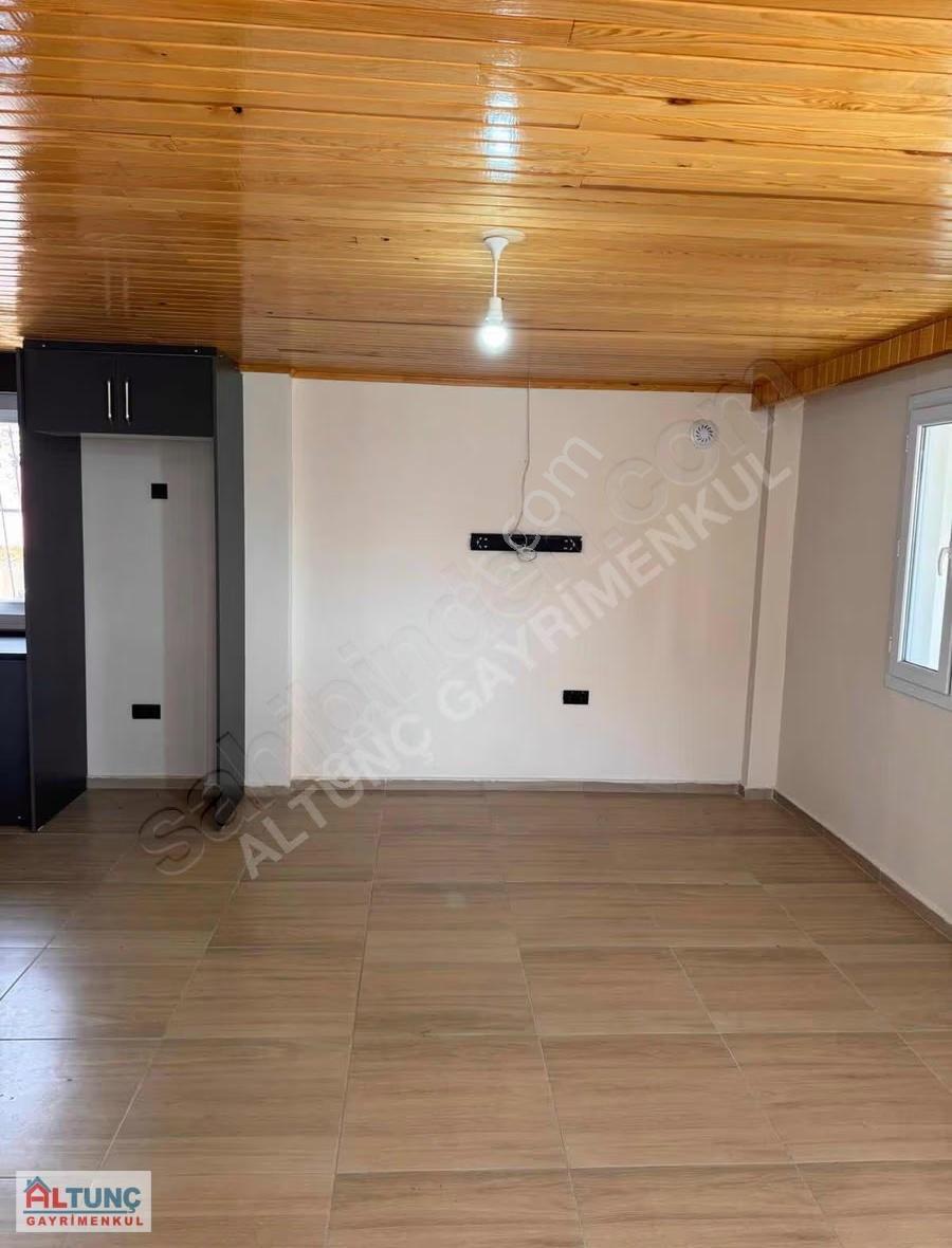 Altunç Tan Fındıklı Yaylasında Müstakil 2 Katlı Yayla Evi - Görsel 11