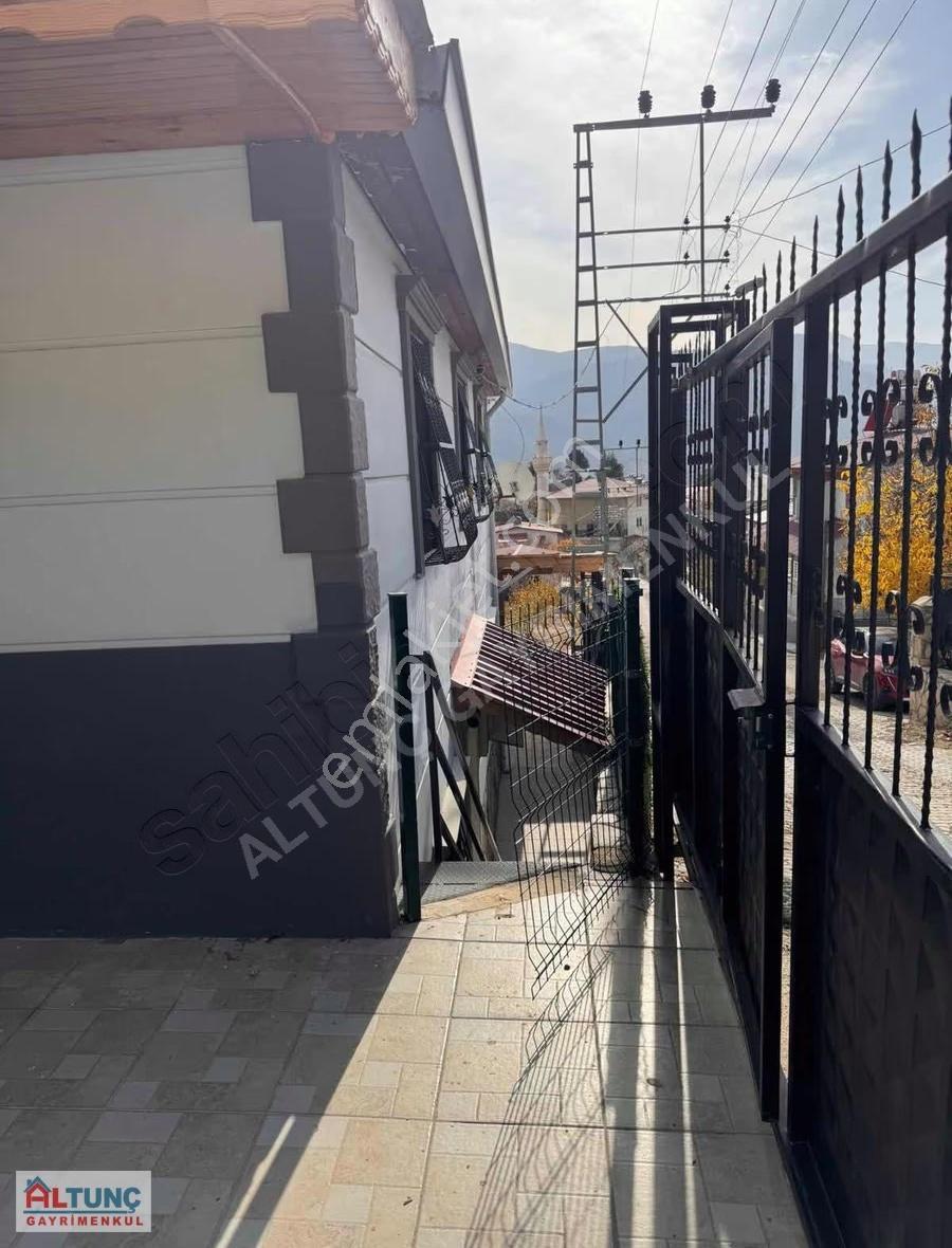 Altunç Tan Fındıklı Yaylasında Müstakil 2 Katlı Yayla Evi - Görsel 14