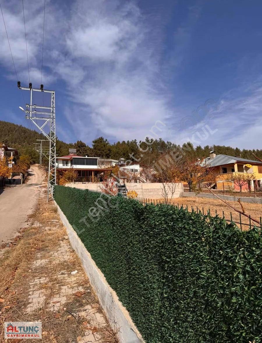 Altunç Tan Fındıklı Yaylasında Müstakil 2 Katlı Yayla Evi - Görsel 23
