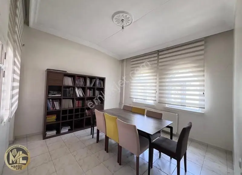 Acil.. Köşe Parsel Geniş Bahçeli Satılık Prestijli Dubleks Villa - Görsel 5