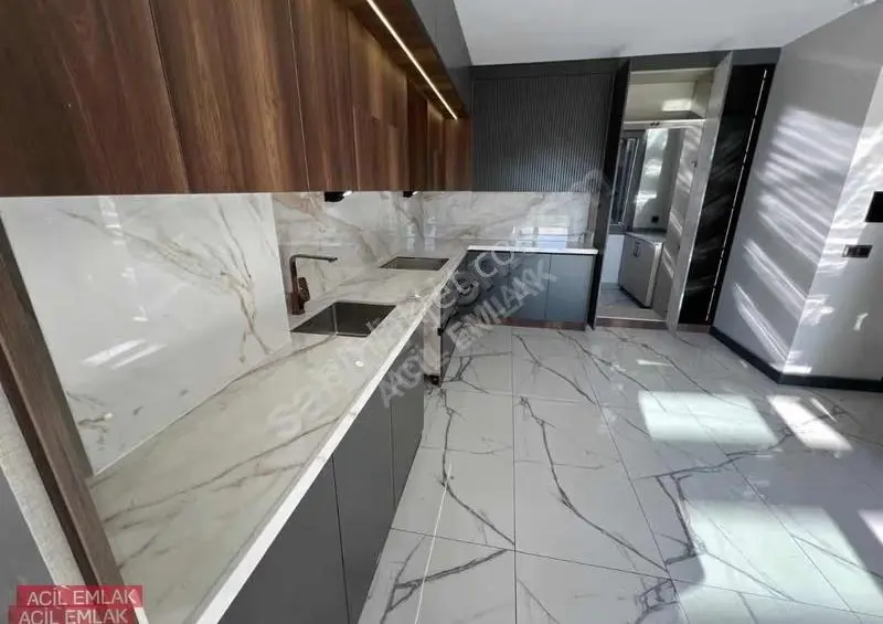 Acil Emlaktan Çamlıyaylada Ultra Lüks Full+full Villa - Görsel 3