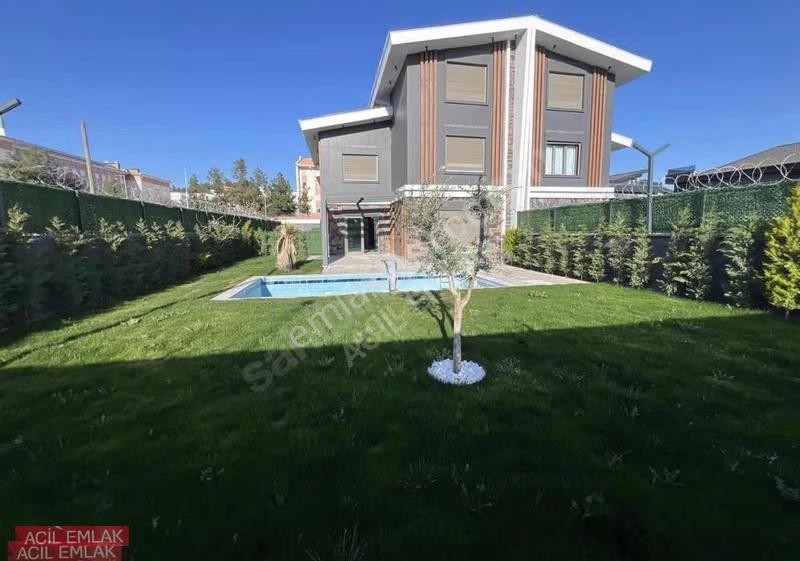 Acil Emlaktan Çamlıyaylada Ultra Lüks Full+full Villa - Görsel 4