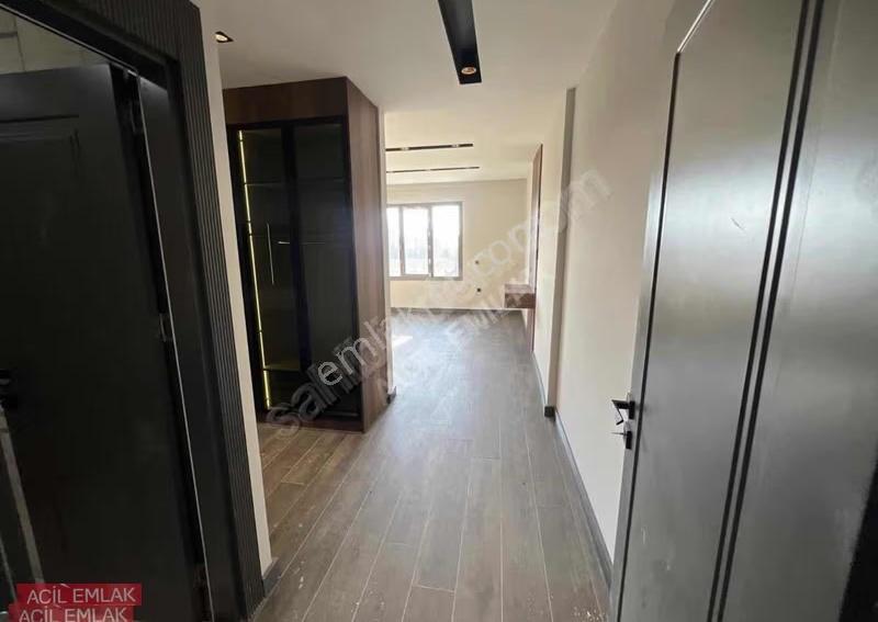 Acil Emlaktan Çamlıyaylada Ultra Lüks Full+full Villa - Görsel 19
