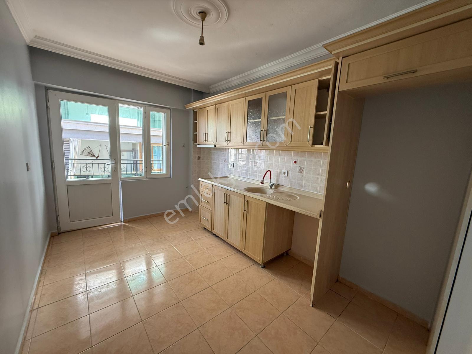 Didim Kurtuluş Caddesi'nde Merkezi Konumda Kiralık 2+1 Daire - Görsel 18
