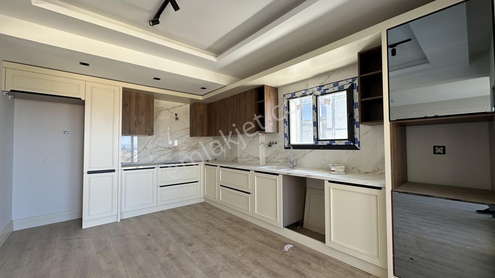 Pelitköy'ün En Prestijli Sitesinde Müstakil Villa - Görsel 15