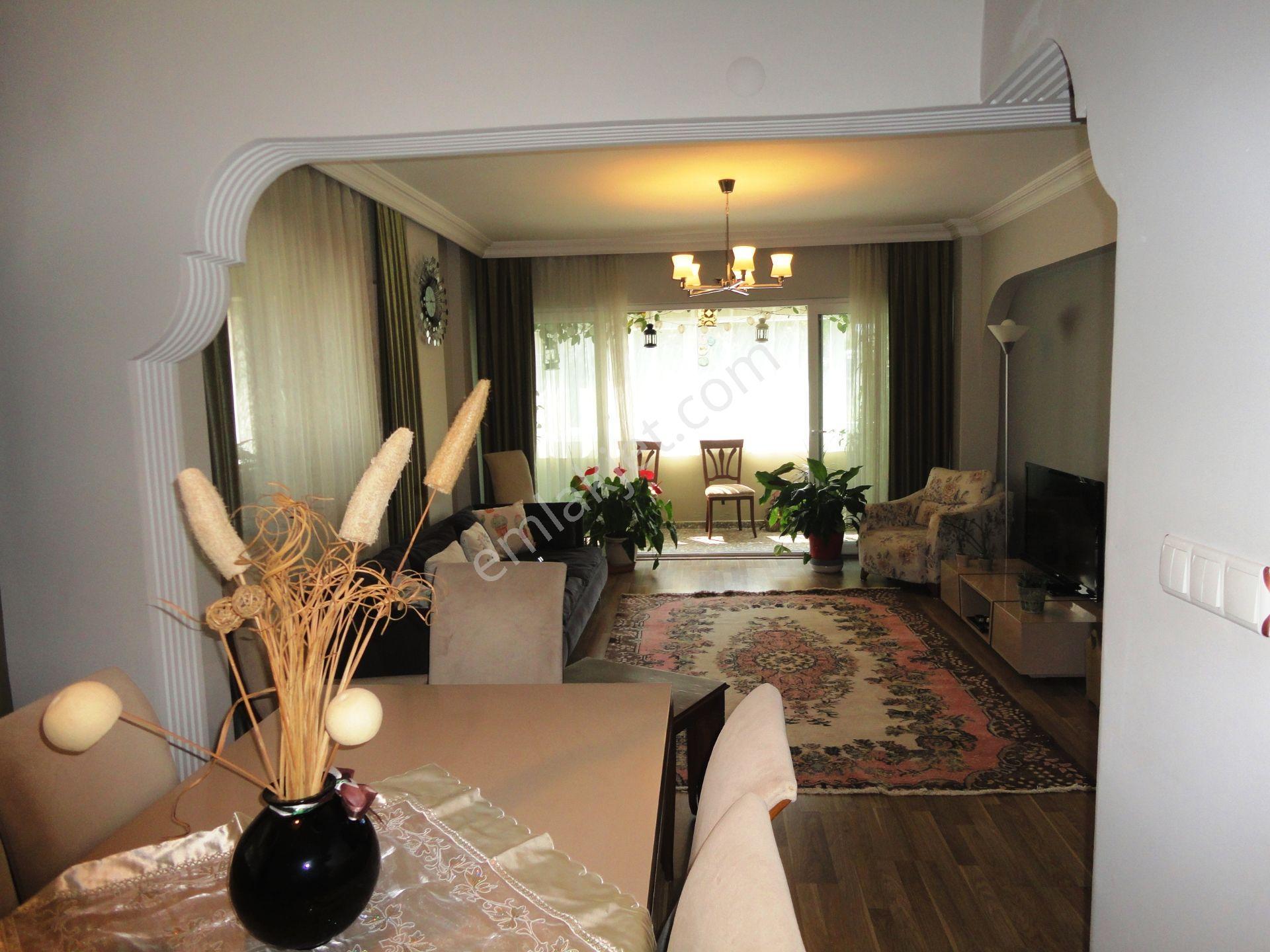 Çekmeköy Işık Sitesi 140m2 Mobilyalı Beyaz Eşyalı Kiralık 3+1 - Görsel 2
