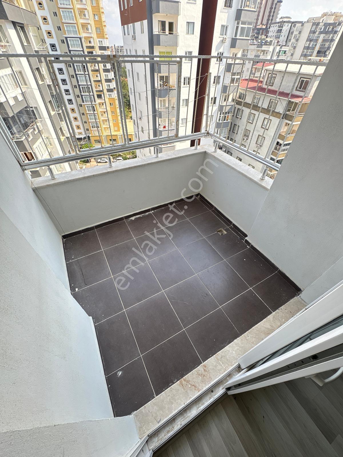 Yurt Mah. Yeşil Fırın Cıvarı 3+1 K.mutfak D.gazlı Kiralık Daire - Görsel 27