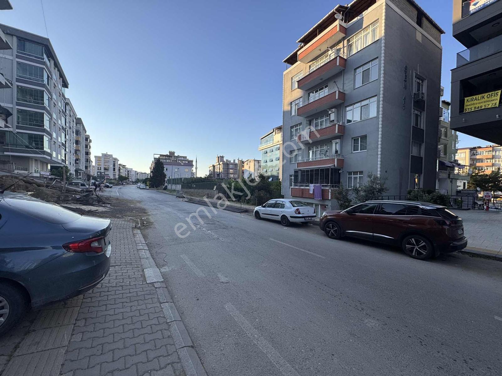 Anayola Cephe Tramvaya Sahile 2 Dk Mesefede Satılık 1+1 Daire - Görsel 4