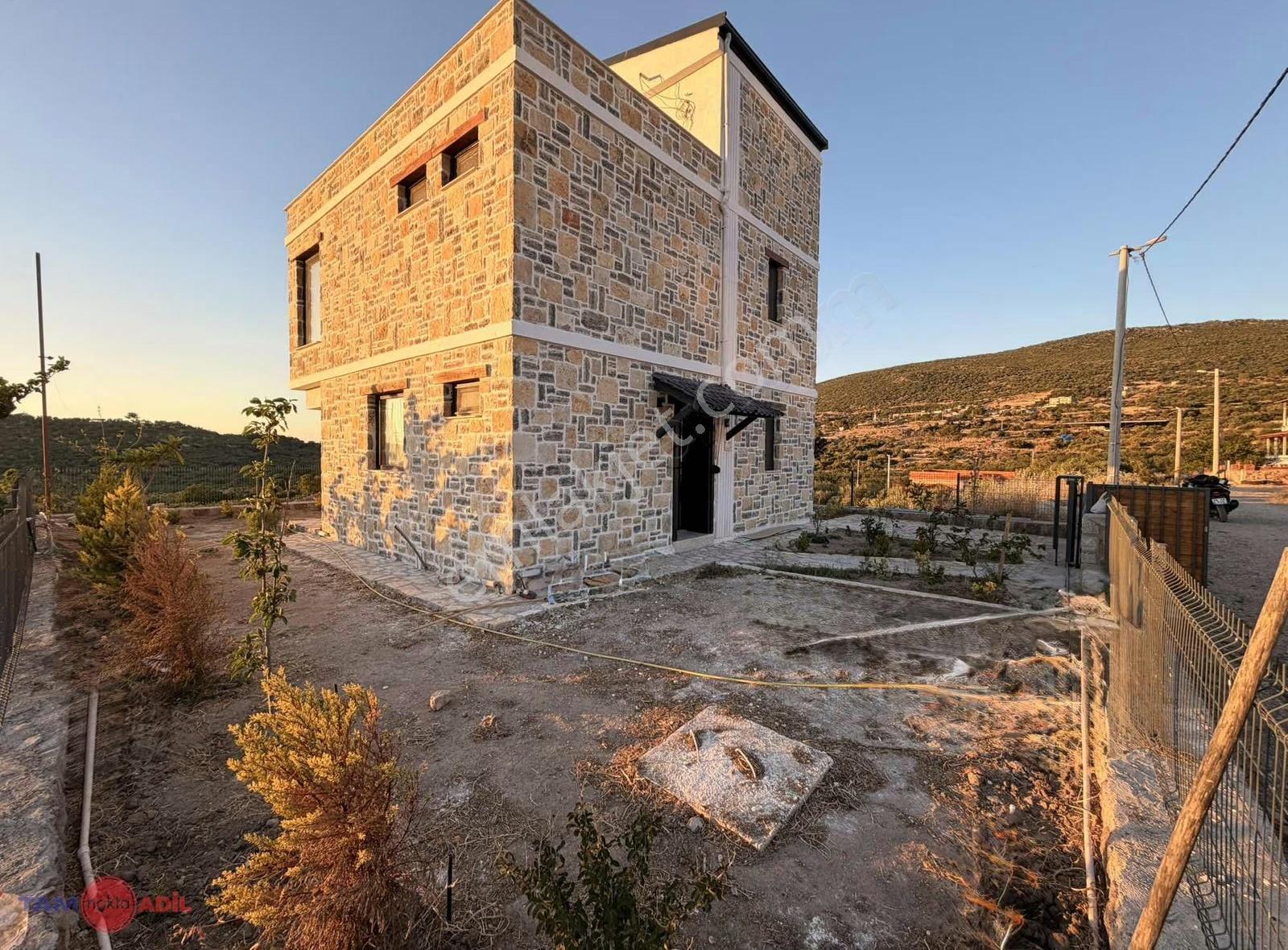 Dikili Bademlide Taş Mimarili Satılık Müstakil Villa - Görsel 12