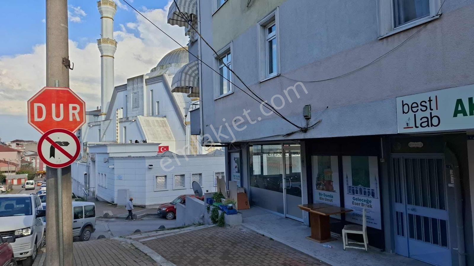 Derince Merkez Cami Yanı Pazar Sokakta Kiralık İşyeri - Görsel 7