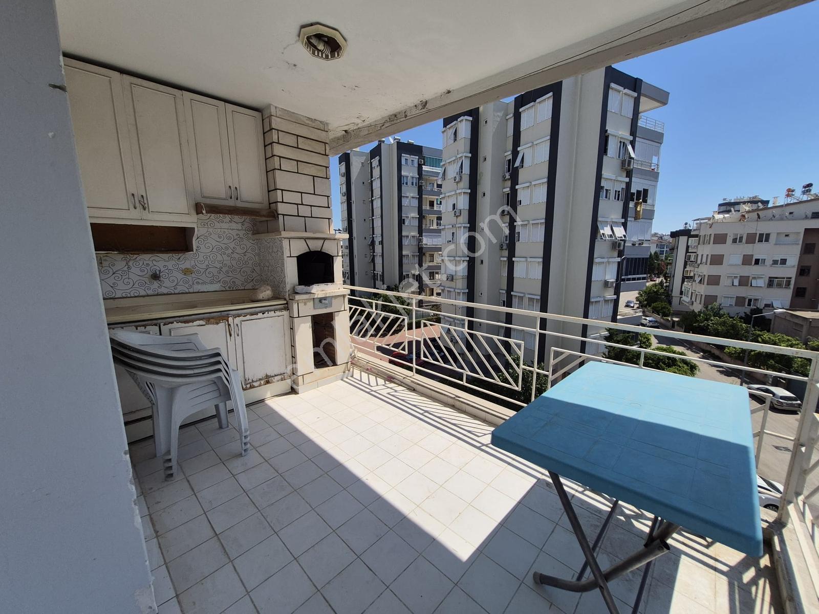 Meydankavağı Mahallesinde Eşyalı 2+1 Kiralık Daire - Görsel 18