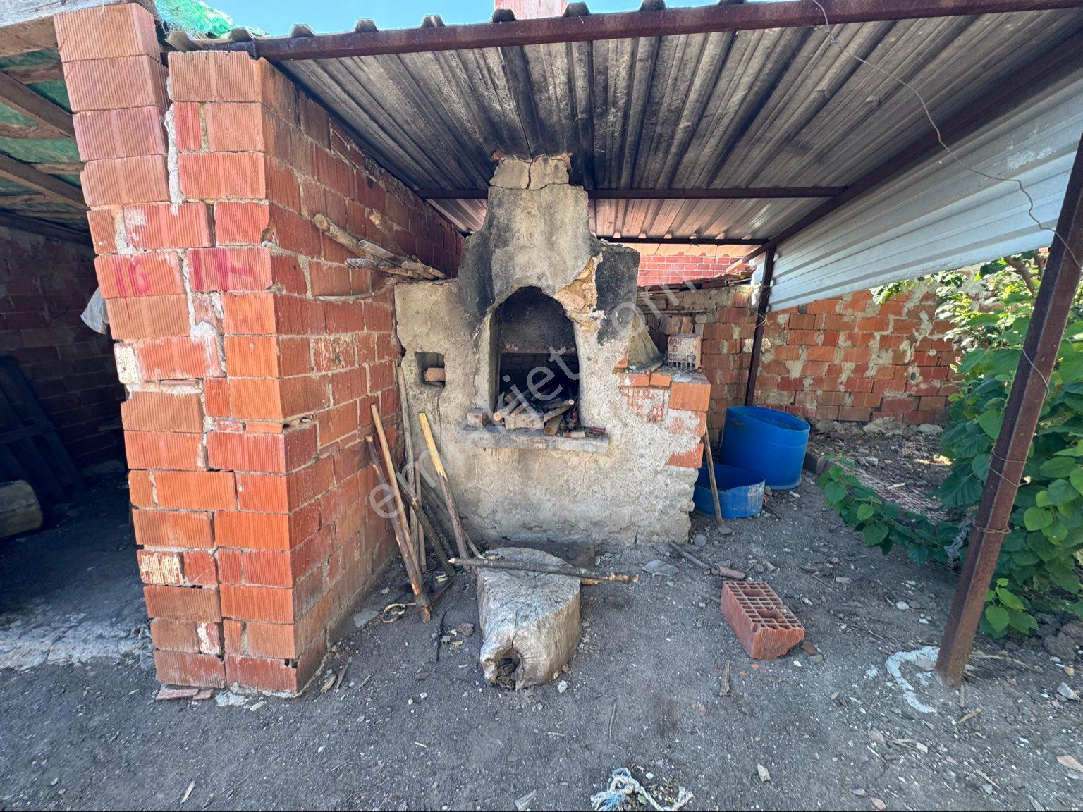 İzmir Bergama Kozluca Mah. 458 M² Masrafsız İçinde Hayvan Ağılı Bulunan Köy Evi - Görsel 20