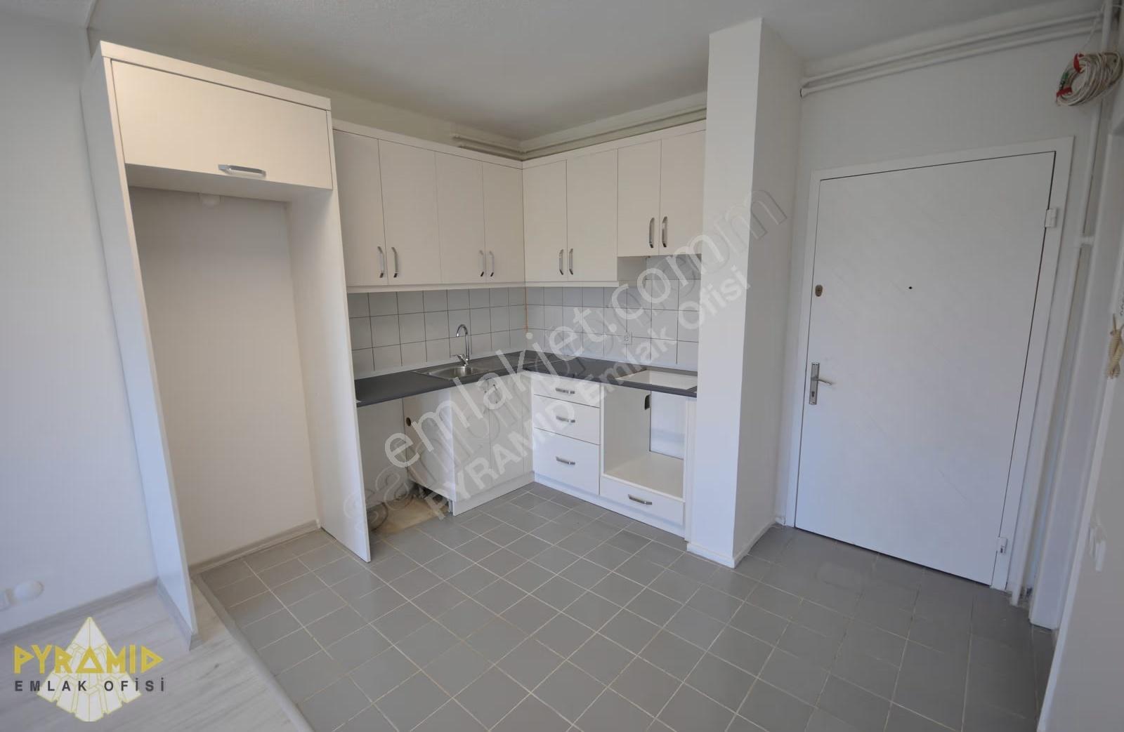 Pyramıd'den Ataköy 7-8.kısım Turkuaz Sitesi Boş Temiz 1+1 Daire - Görsel 10