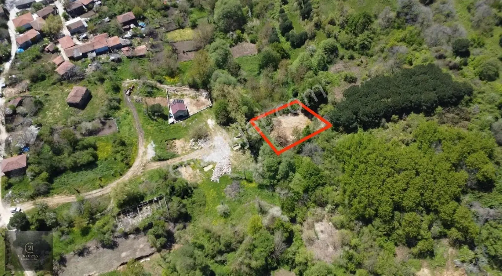 Erdek Yukarıyapıcıda Dereye Cephe, Tek Tapulu 777 M²