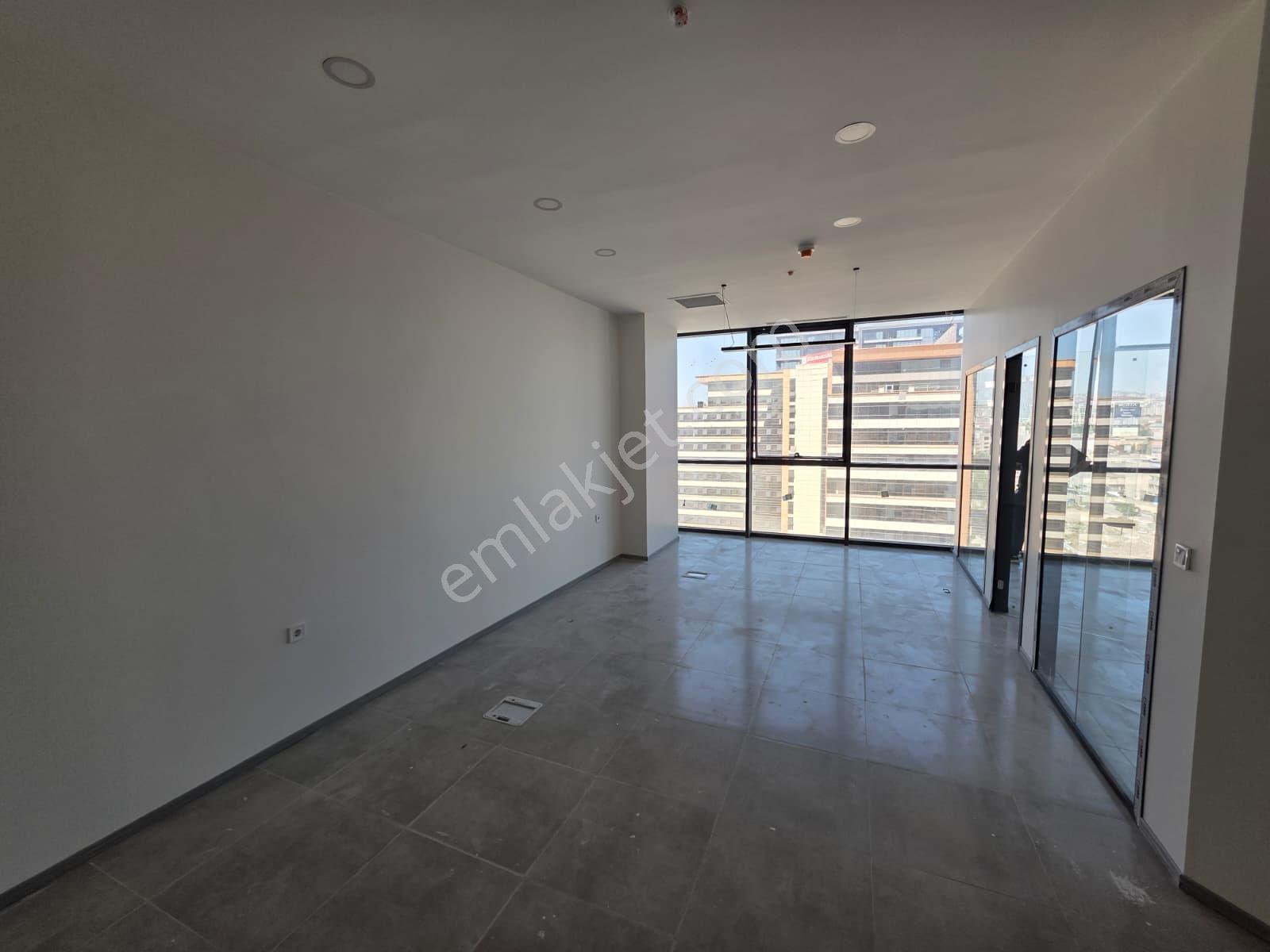 Metafor Ankara A Blokta 8. Kat Kiralık 1+1 Ofis - Görsel 2