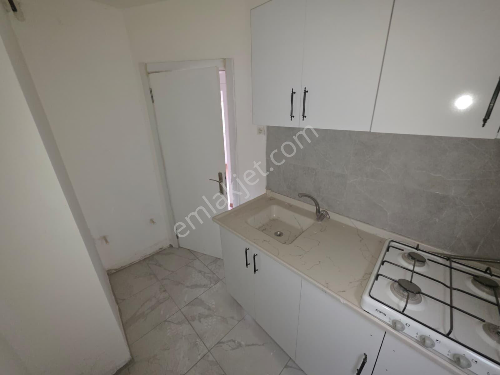 Kızılay Sakarya Cad Üzeri Kızılay Merkeze Yakn Kiralık 2+1 Daire - Görsel 7