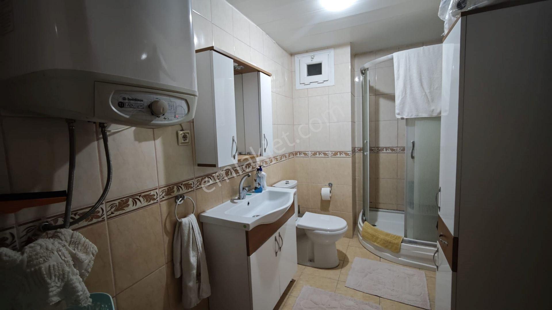 Kuşadası Otogar Arkasında Kiralık Eşyalı 2+1 Daire - Görsel 8