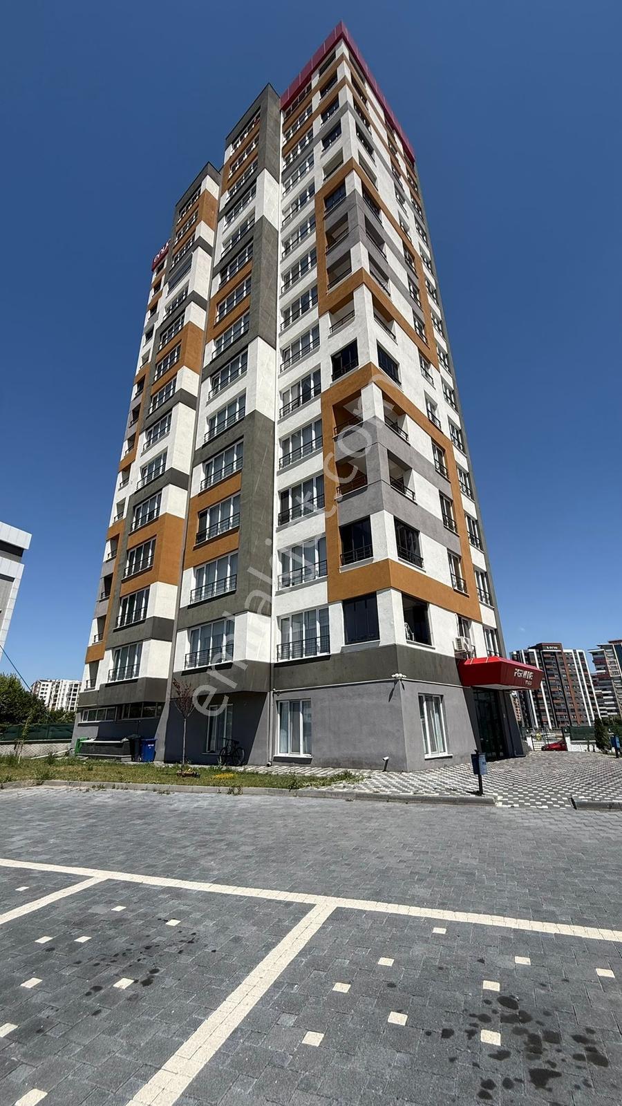 Çevreyol Üzeri En Yapı Pervane Konutları Satılık 4+1 Lüks Daire