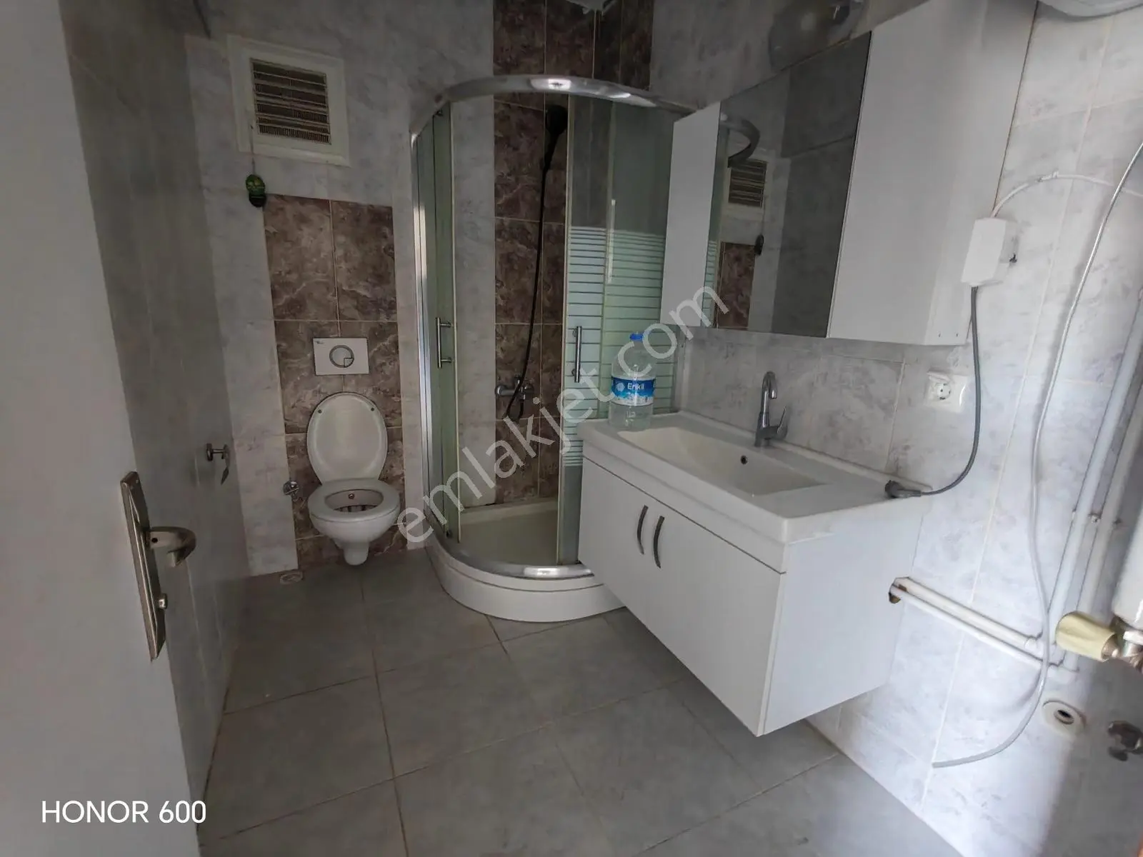 Kiralık Devlet Hastane Karşısında 1+1 Daire (eşyasız) - Görsel 4