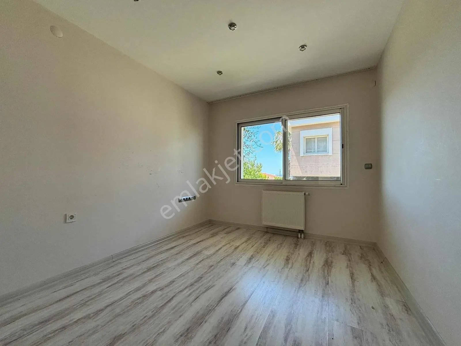 Güzelbahçe Kahramandere De Kiralık Havuzlu Site İçinde 5+1 Villa - Görsel 17