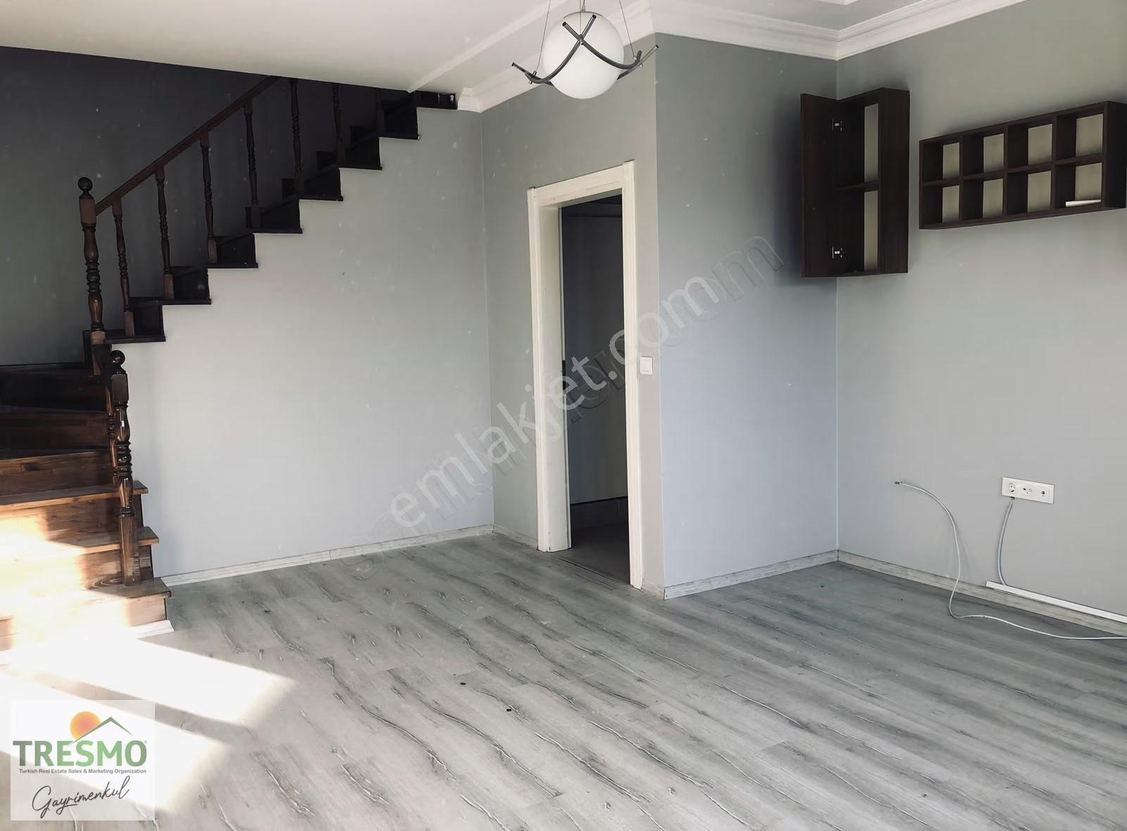 Körfez Güney Mahallesinde 3+1 Kiralık Çatı Dubleks Daire - Görsel 27