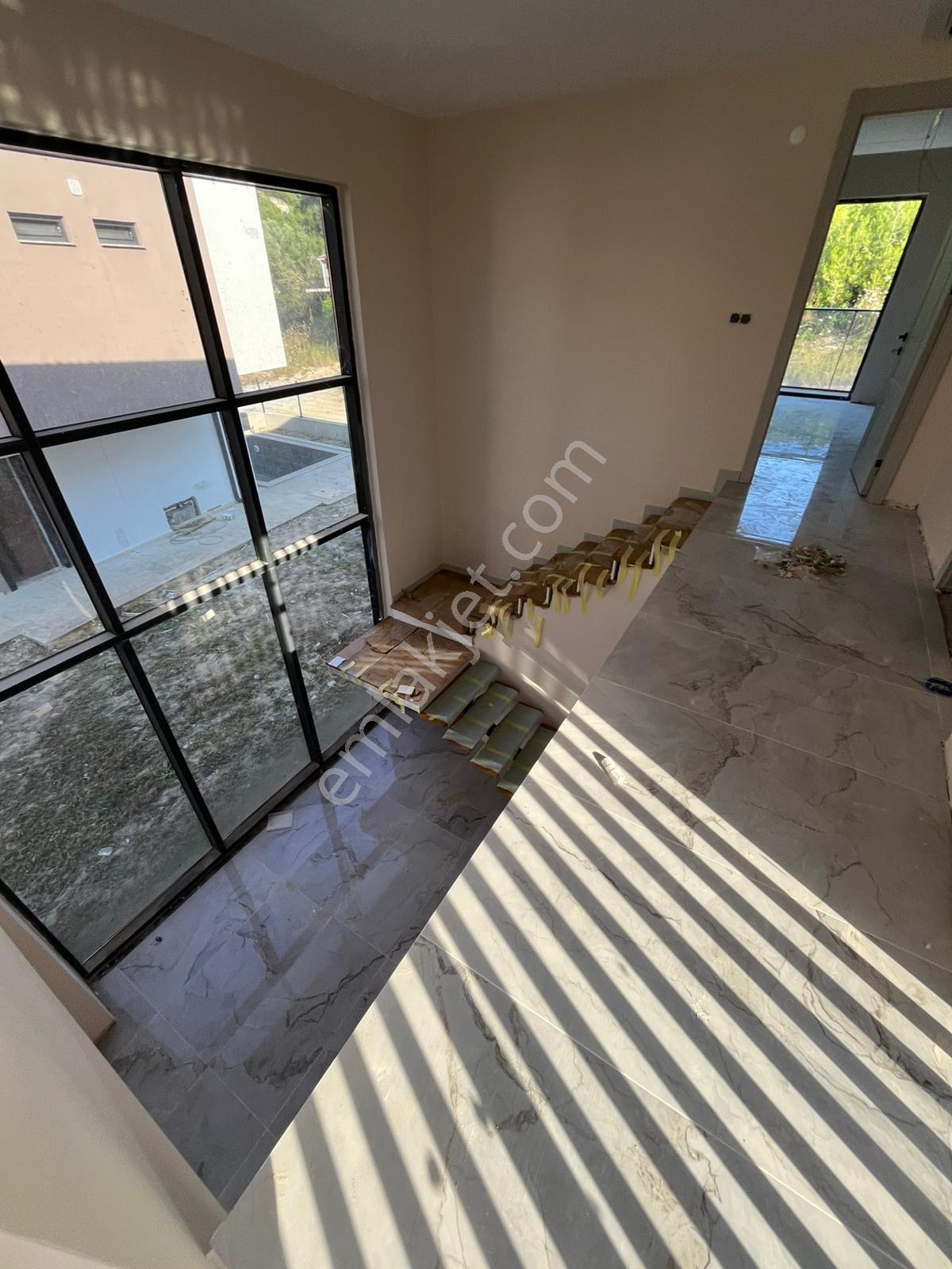 Modern Mimari İle Özel Havuzlu Tek Müstakil 3 + 1 Villa - Görsel 20