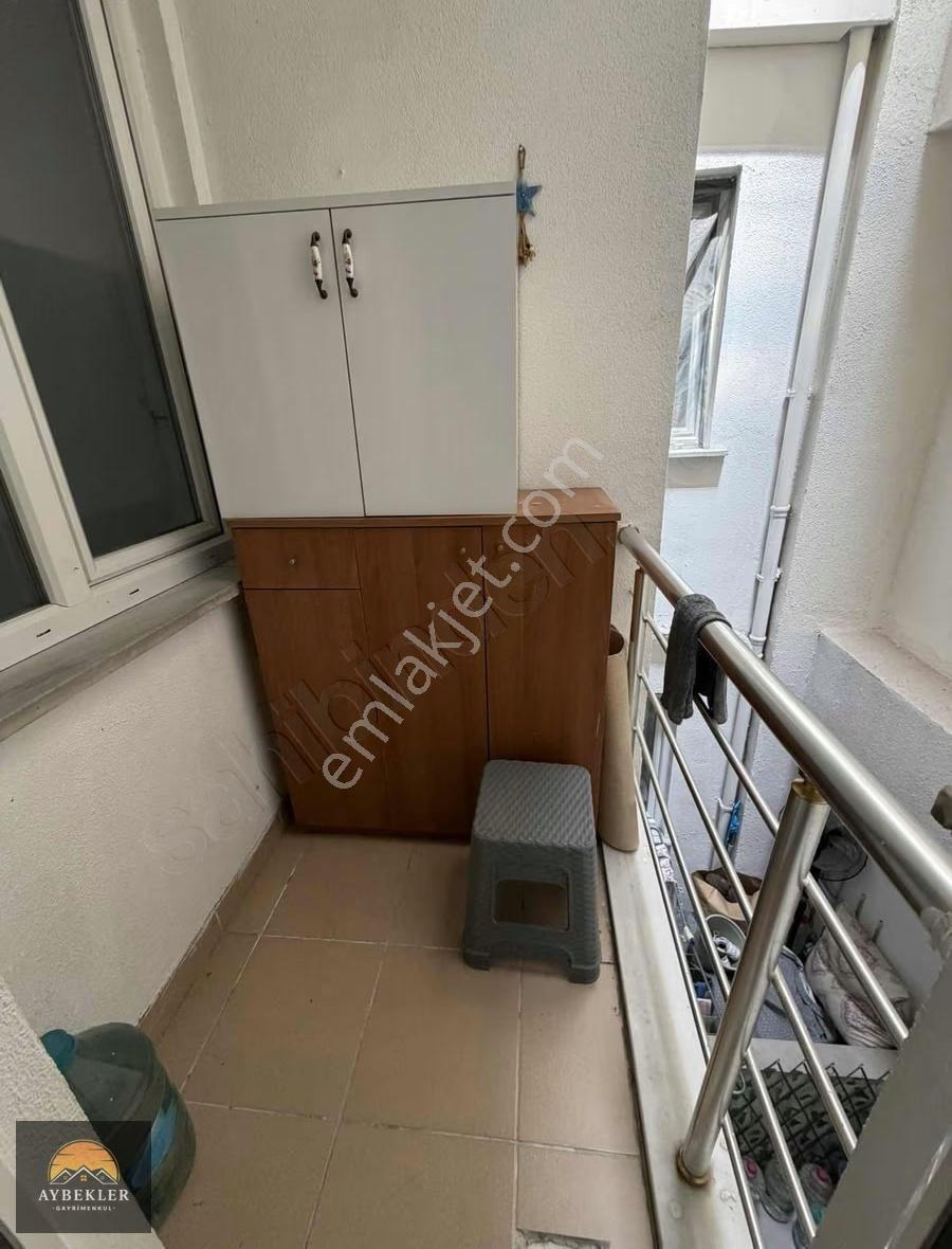 Sefaköy Tevfikbey'de K.uygun 90m2 Balkonlu Satılık Daire - Görsel 21