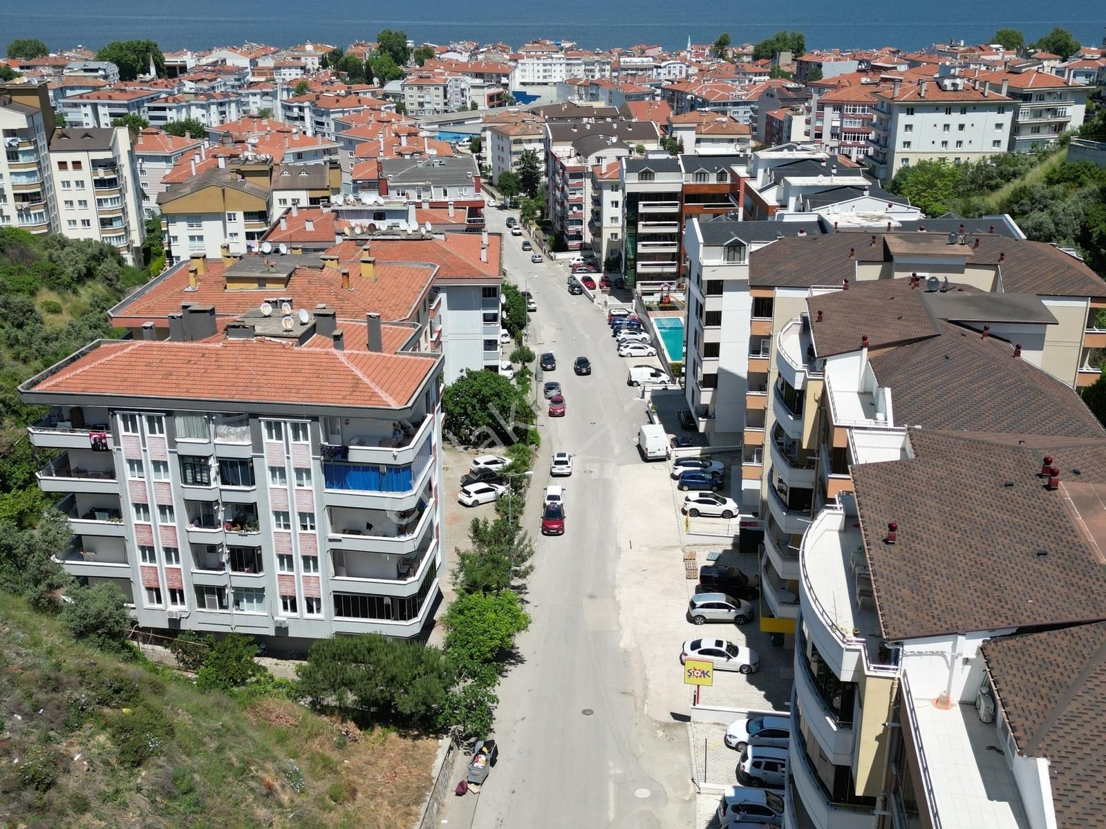 Emre Ünlü'den Otoparklı Site İçi Deniz Manz. Kiralık 2+1 - Görsel 4