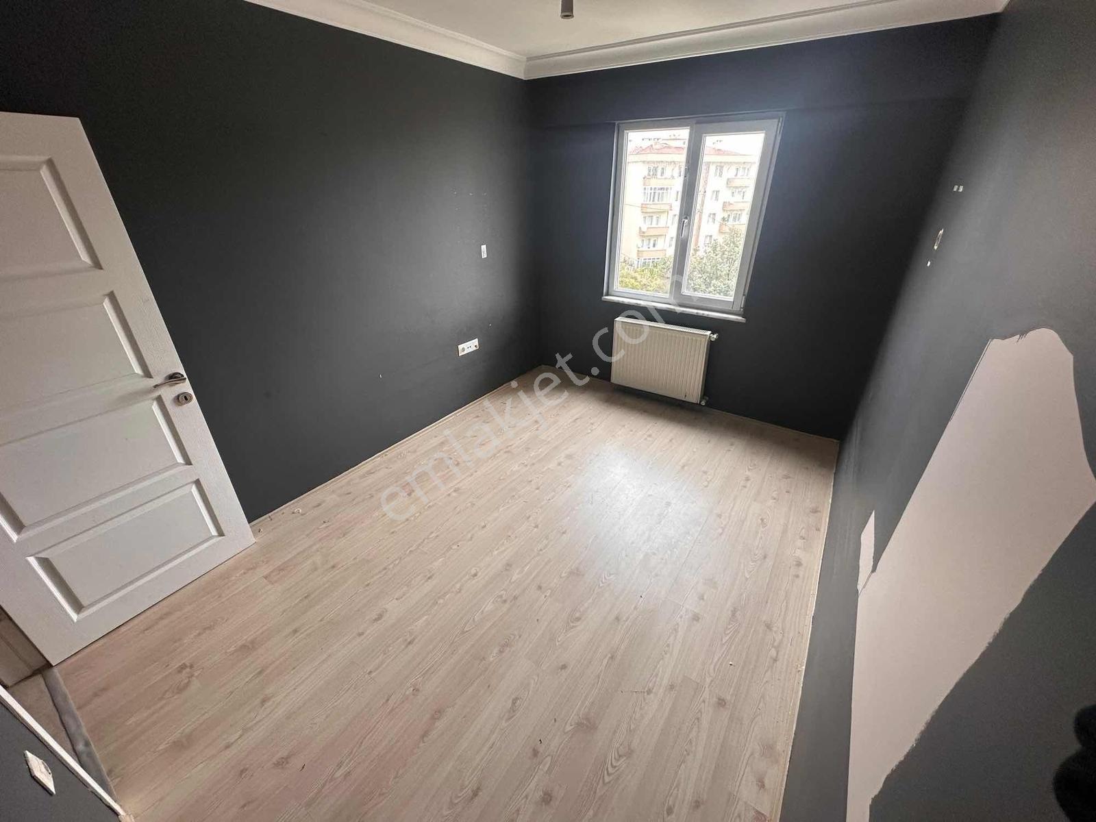 Emre Ünlü'den Otoparklı Site İçi Deniz Manz. Kiralık 2+1 - Görsel 11