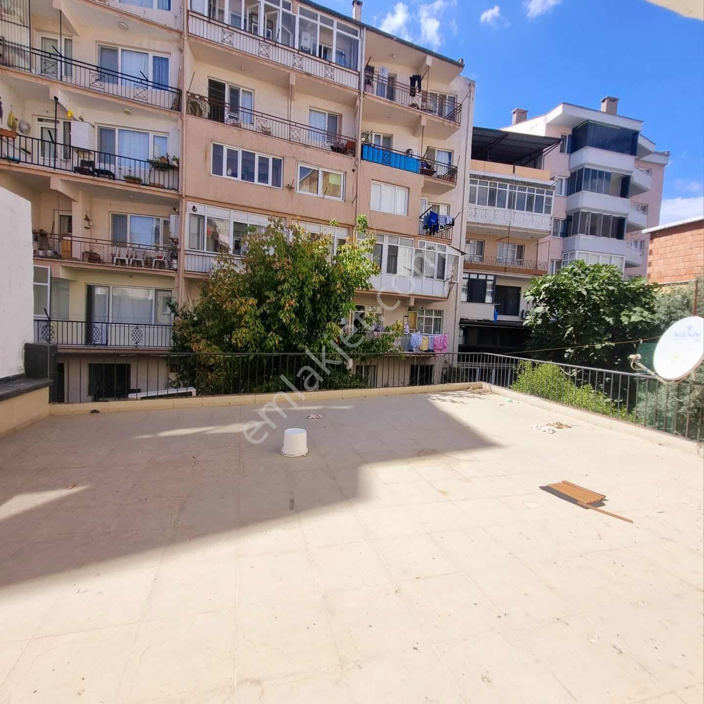 İpar Caddesi Üzerinde 170 Mt2 Ticari Ruhsatlı Kiralık İşyeri - Görsel 15