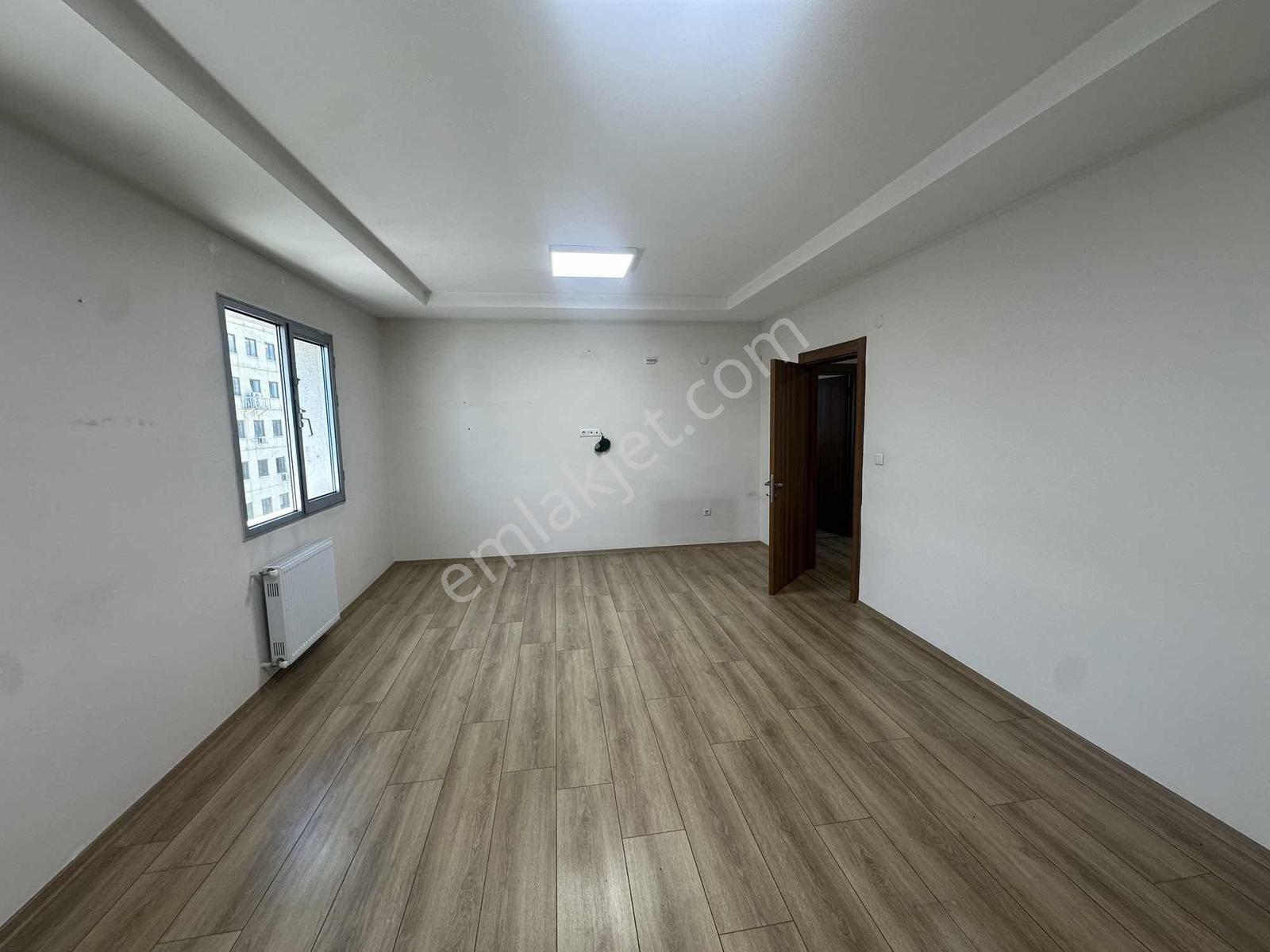İstasyon Caddesi Kiralık Geniş Ofis 3+0 - Görsel 16