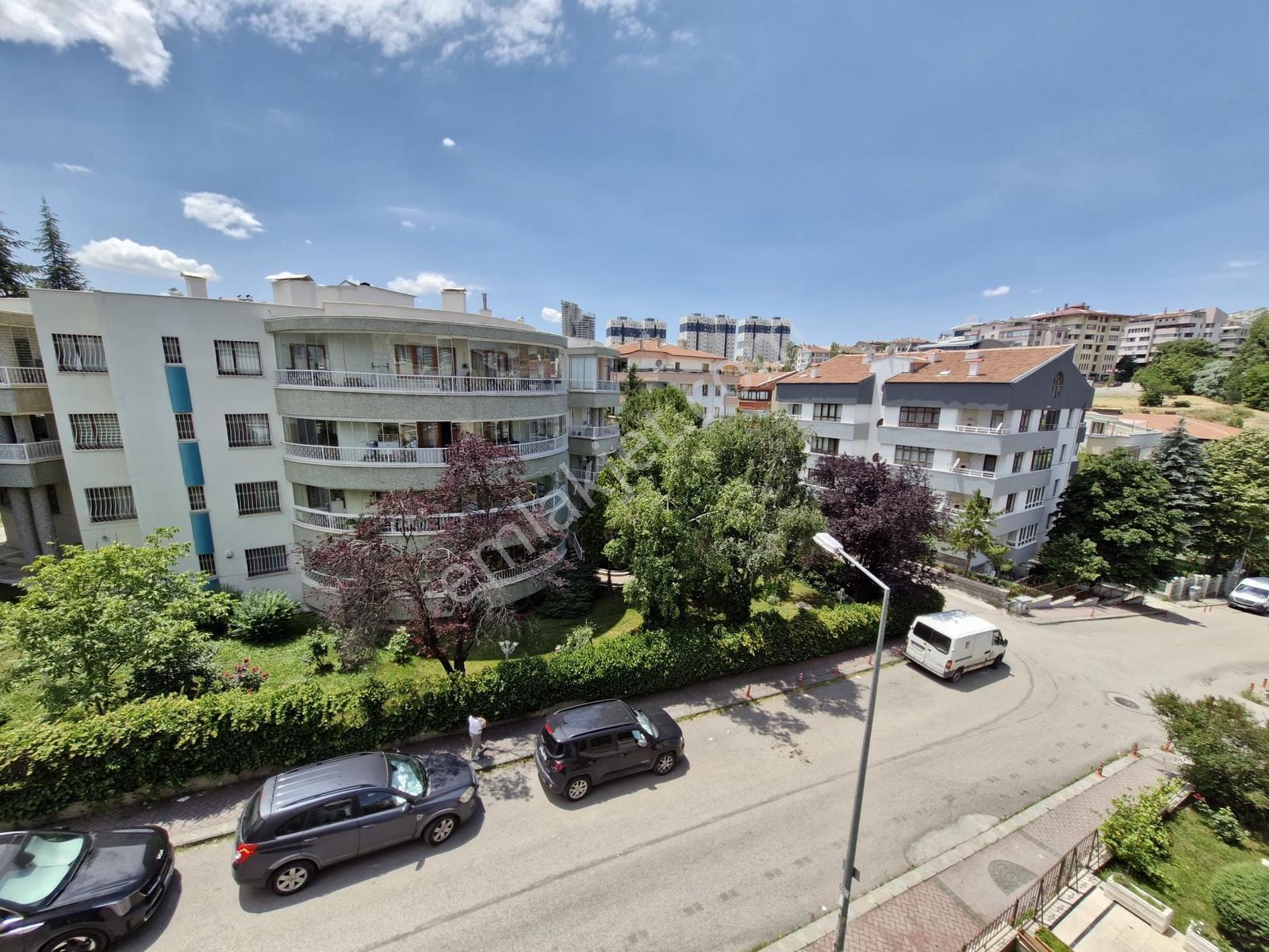 Birlik Mahallesi 398. Sokak Üzeri Ara Katta Satılık 3+1 Daire... - Görsel 19